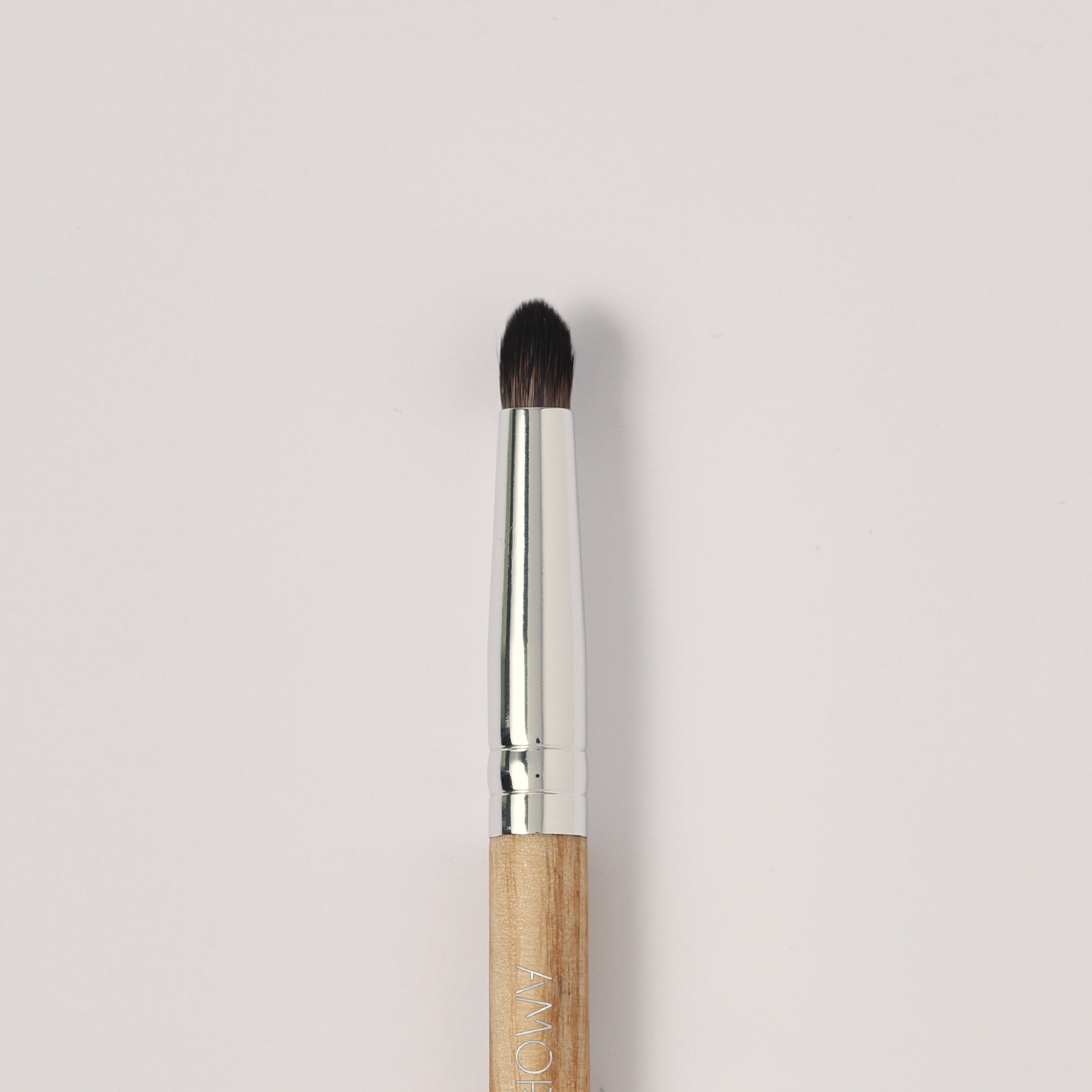AMORE SEONGSU Brush 02_Eye Shawdow Hole Brush