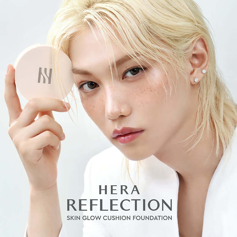 Felix HERA Reflection Skin Glow Cushion Foundation 15g model holding product showcasing luminous skin glow.