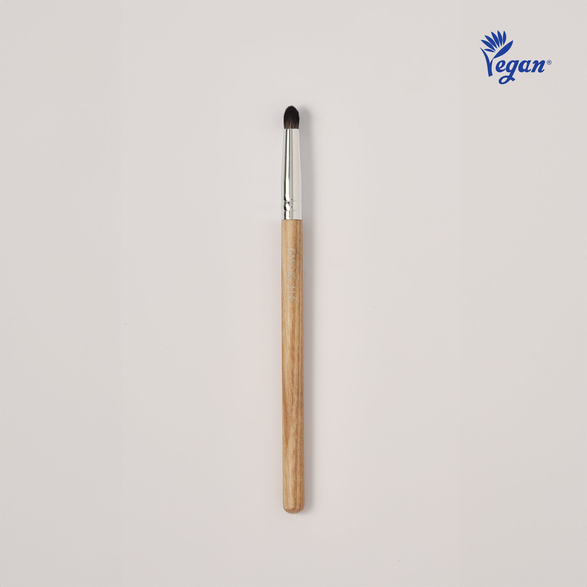 AMORE SEONGSU Brush 02_Eye Shawdow Hole Brush