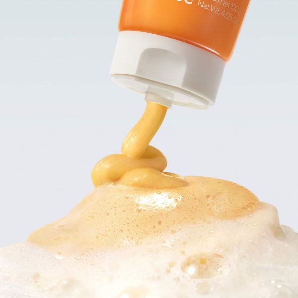 INNISFREE Vitamin C Brightening Mask-to-foam Cleanser 120ml