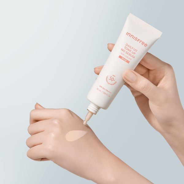 INNISFREE Daily UV Tone Up No Sebum Sun Screen (Pink/Lavnder/Beige)