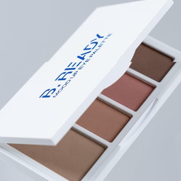 B. READY ムードアップ アイパレット