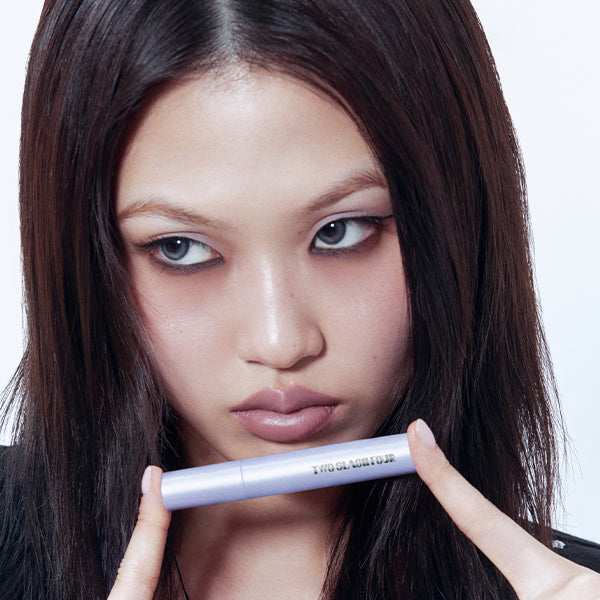 TWO SLASH FOUR Cloud lip chiller