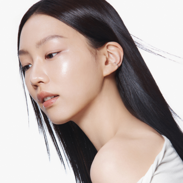 [Engraving]HERA Reflection Skin Glow Foundation 30g